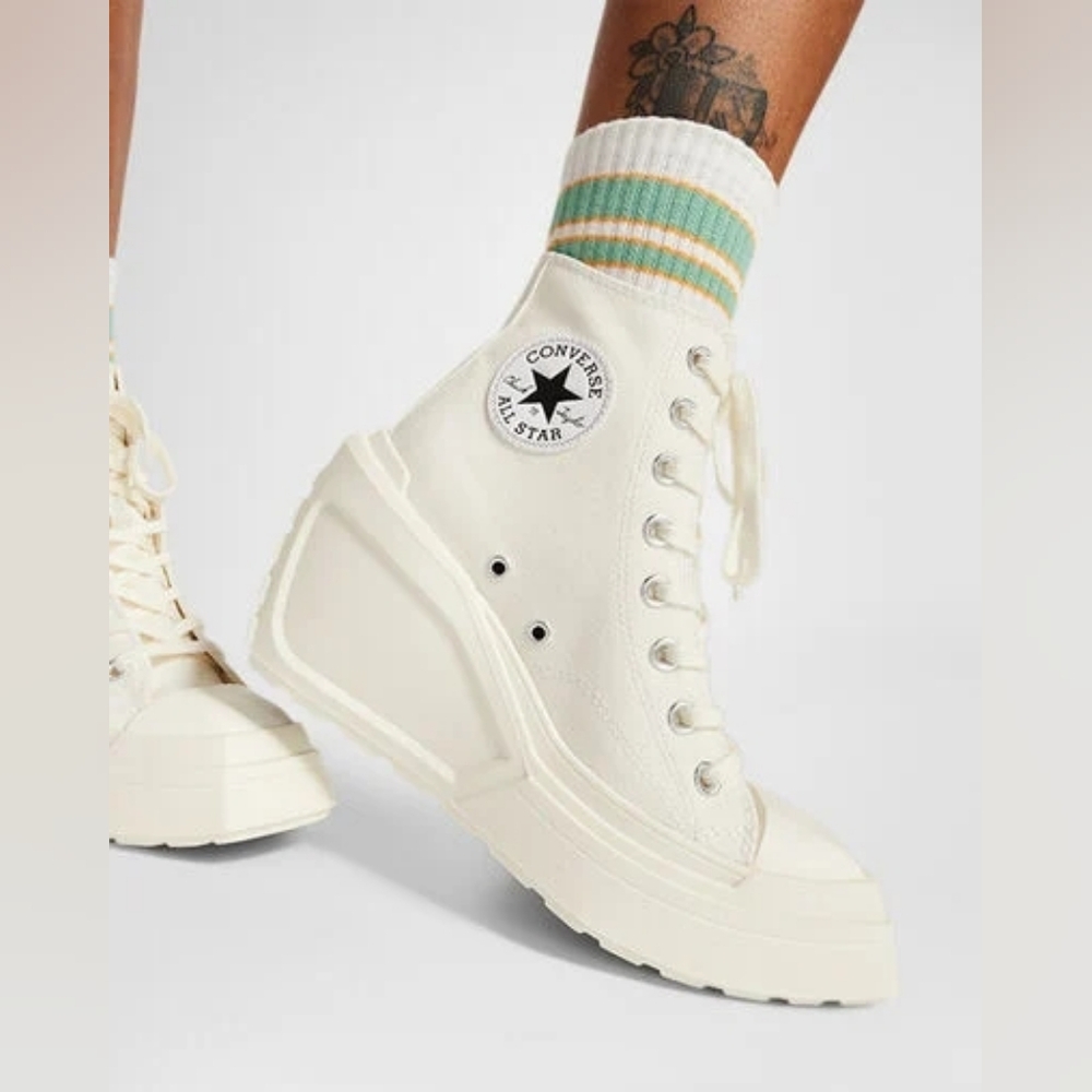 Converse Chuck 70 De Lux Wedge Squared Womens Sneaker White US Size 8